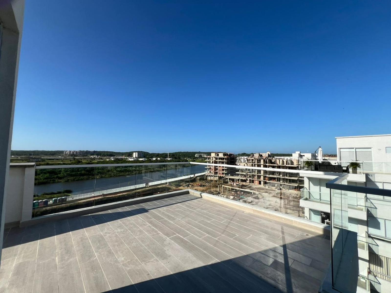 Apartamento Amplio Penthouse Con Trerraza *