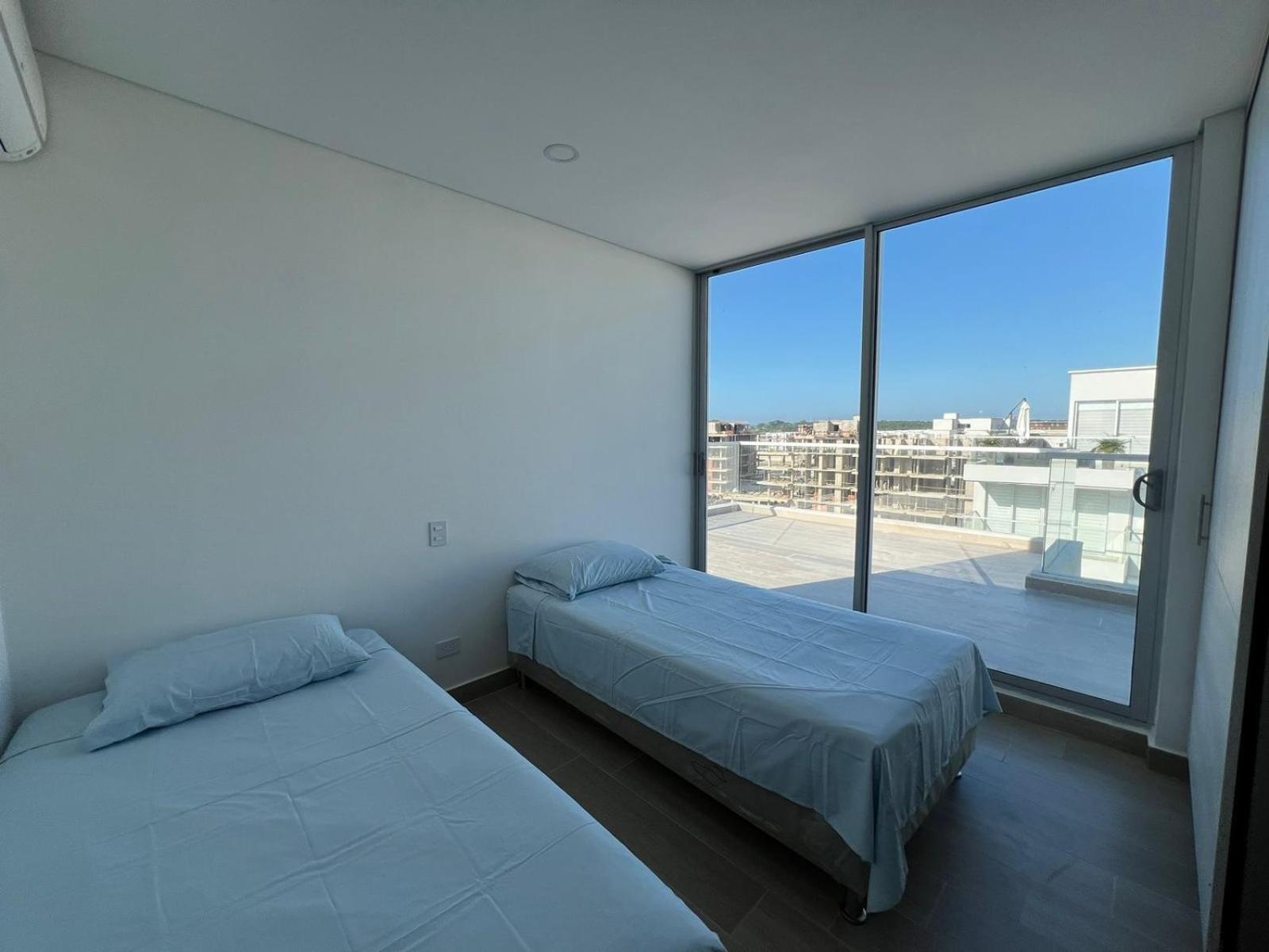 Amplio Penthouse Con Trerraza *