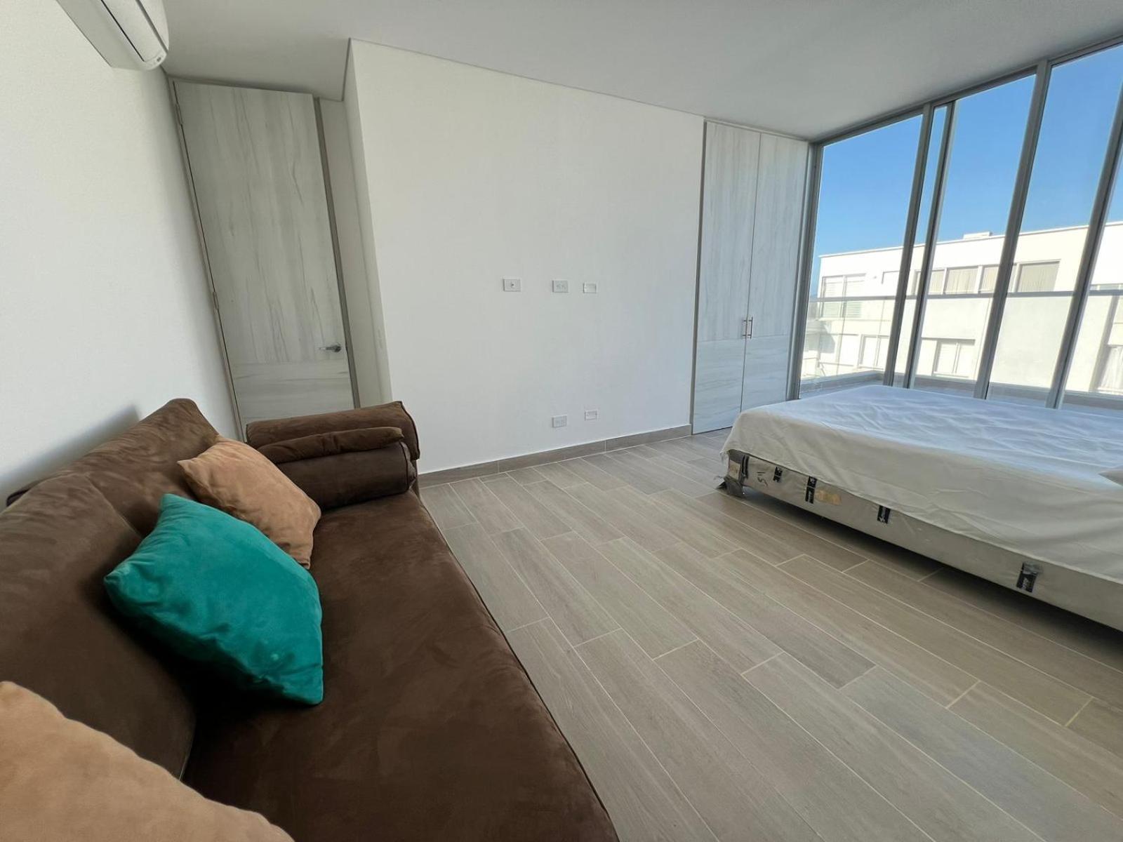 Amplio Penthouse Con Trerraza